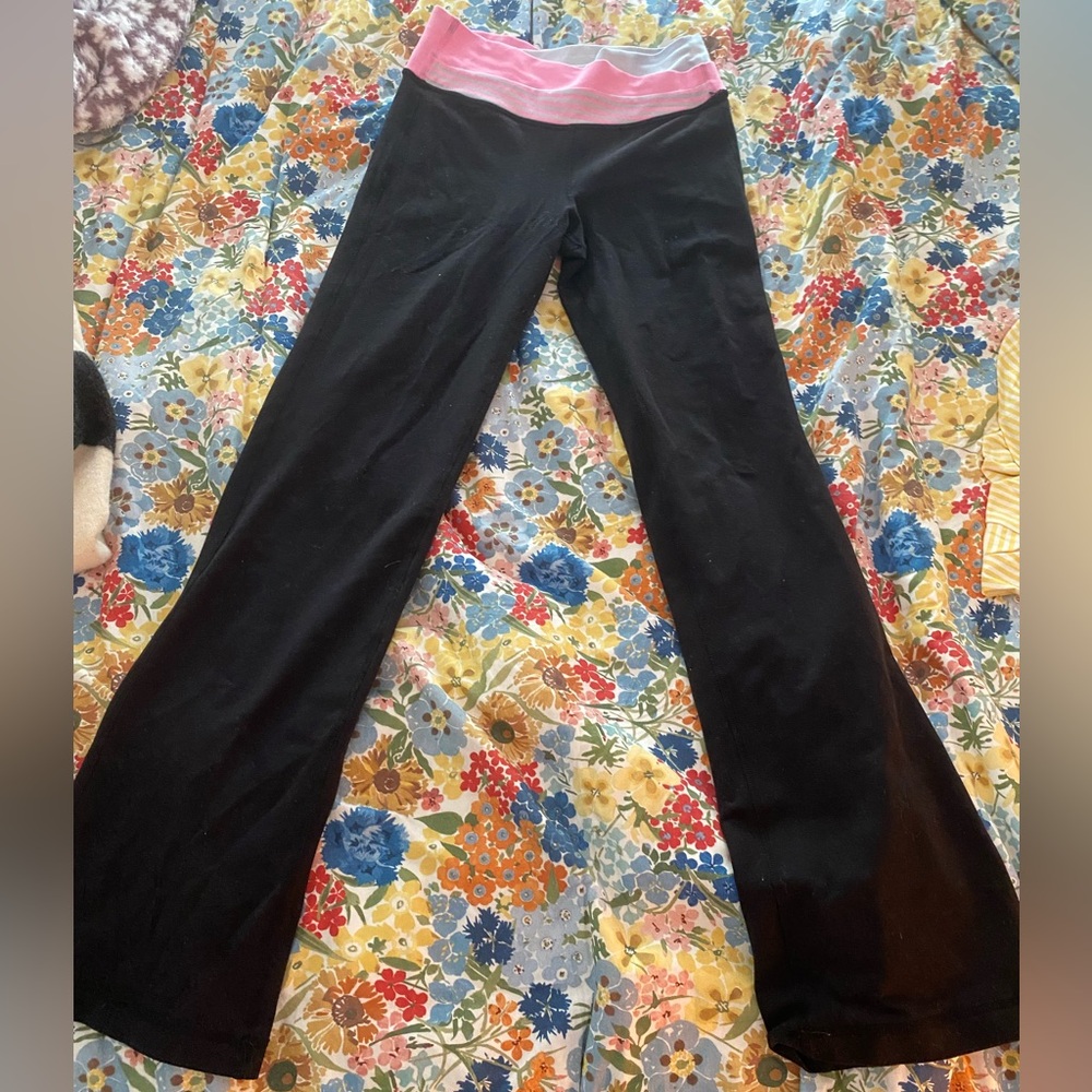 Lululemon yoga pant black